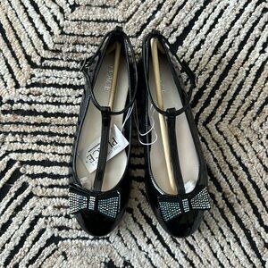 *2 for $30* Girls T-strap patent shoes, The Children’s Place big girl sz 4, NWT